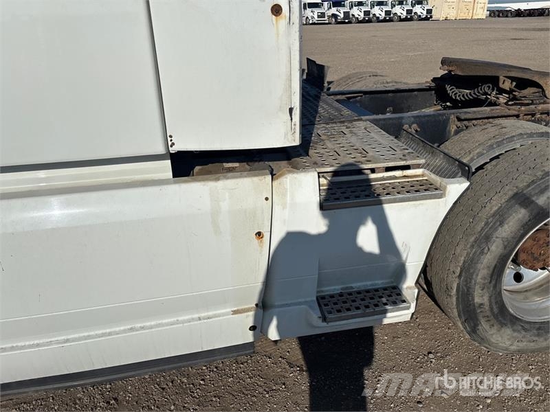 Volvo VNL760 وحدات الجر