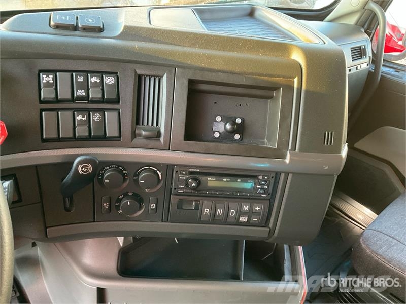 Volvo VNL760 Tegljači