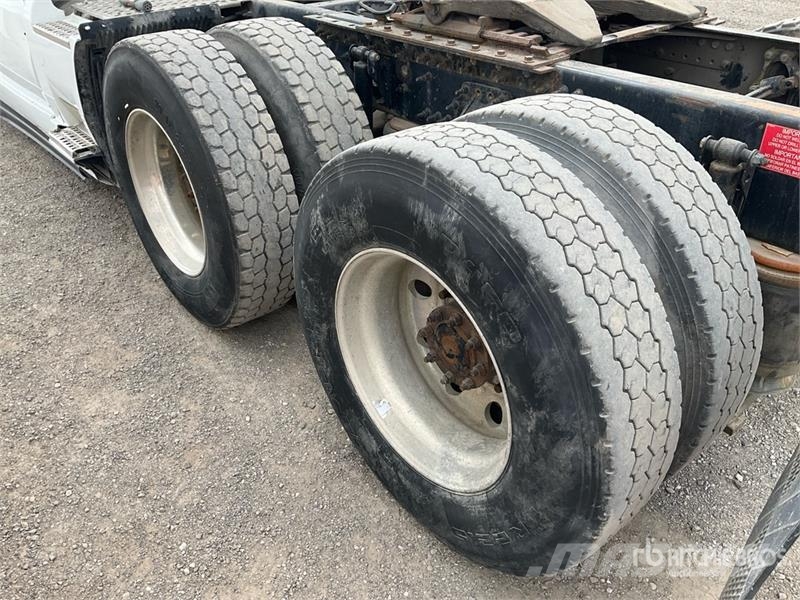 Volvo VNL760 Truck Tractor Units