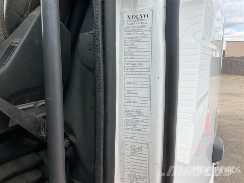 Volvo VNL760 Truck Tractor Units