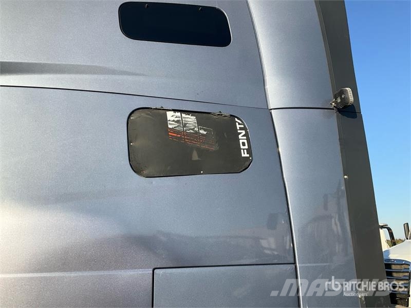 Volvo VNL760 Tegljači