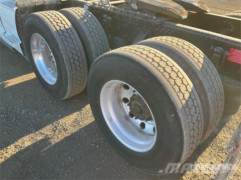 Volvo VNL760 Trekkvogner