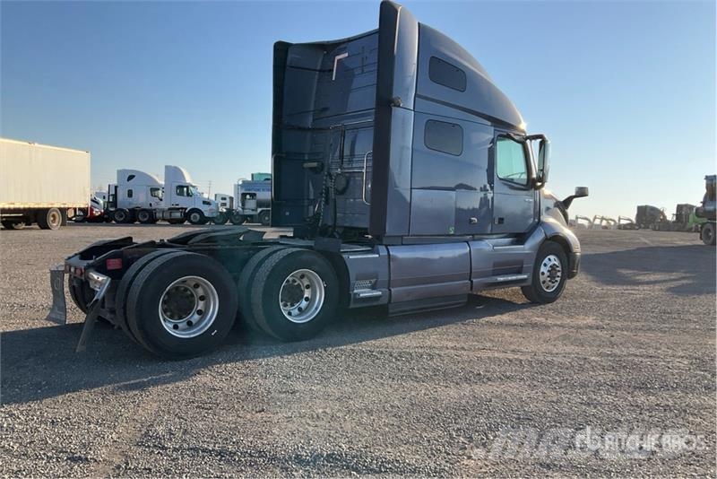 Volvo VNL760 Tegljači