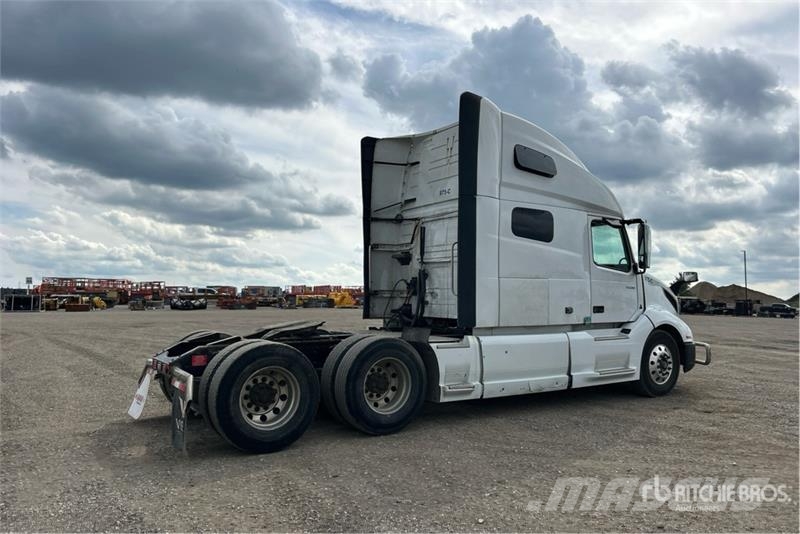 Volvo VNL760 Truck Tractor Units