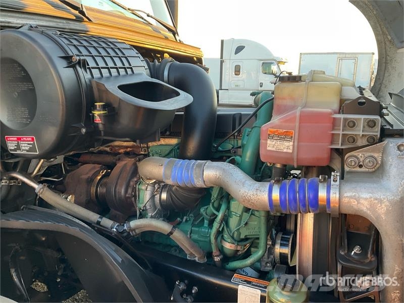 Volvo VNL760 Tegljači