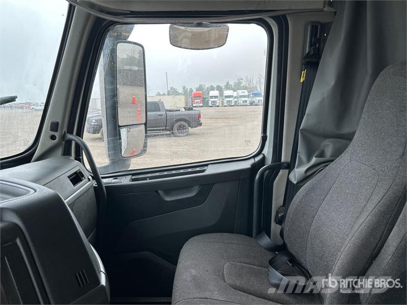 Volvo VNL760 Truck Tractor Units