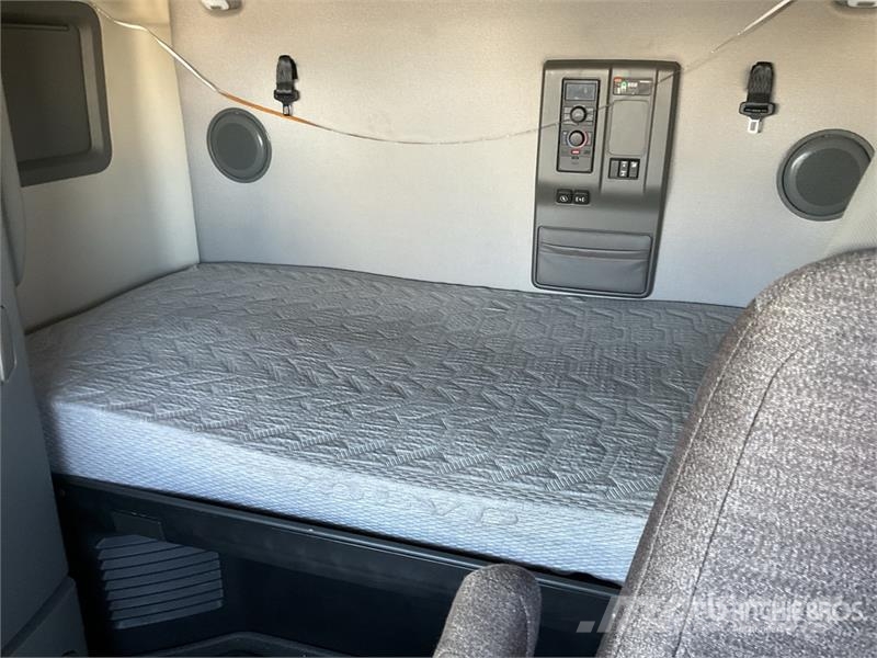 Volvo VNL760 وحدات الجر