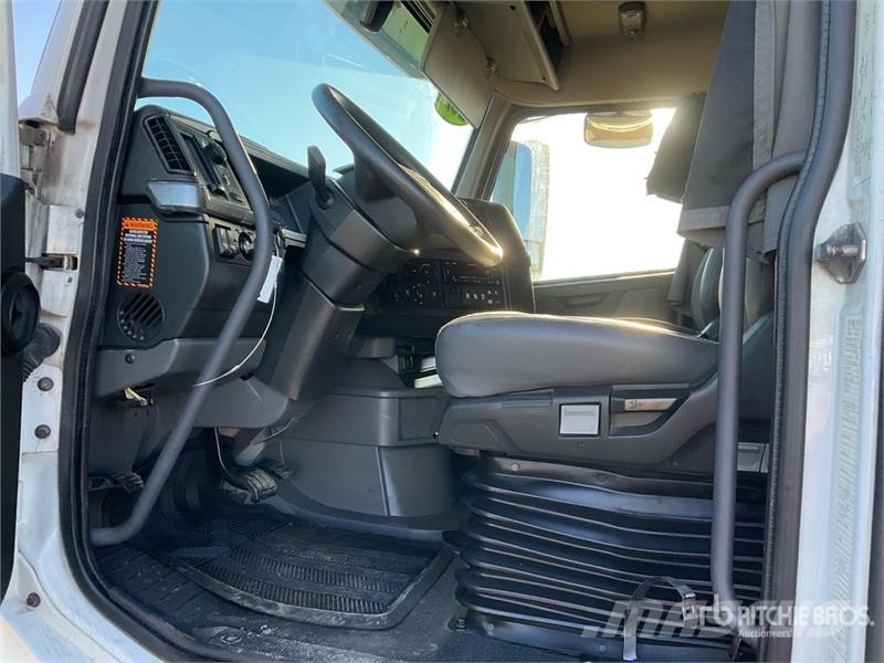 Volvo VNL760 Trekkvogner