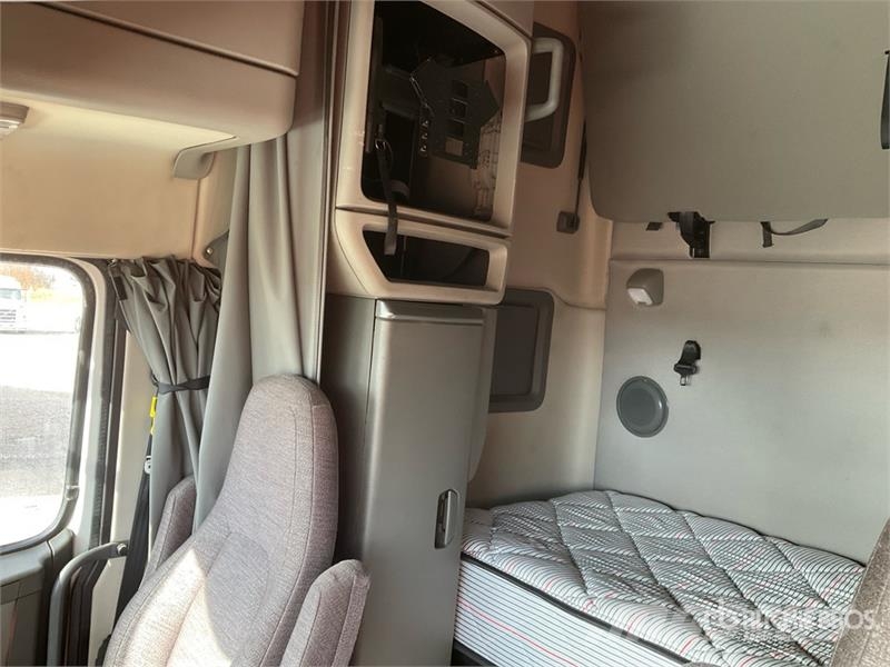 Volvo VNL760 Sattelzugmaschinen