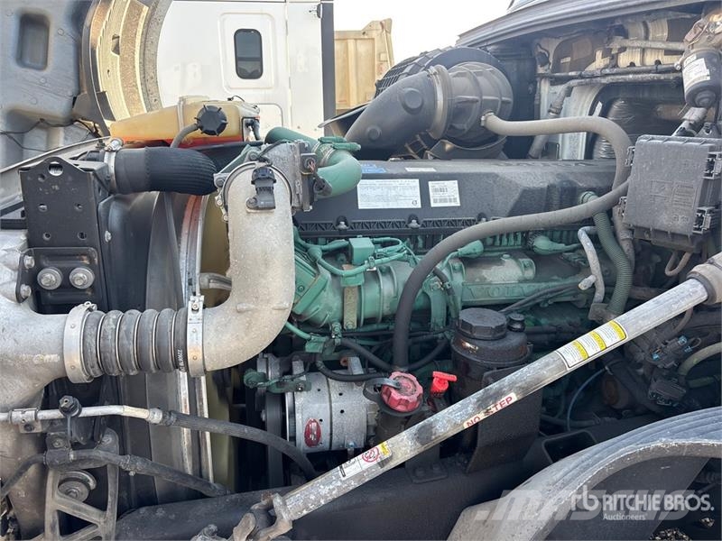 Volvo VNL760 Vlačilci