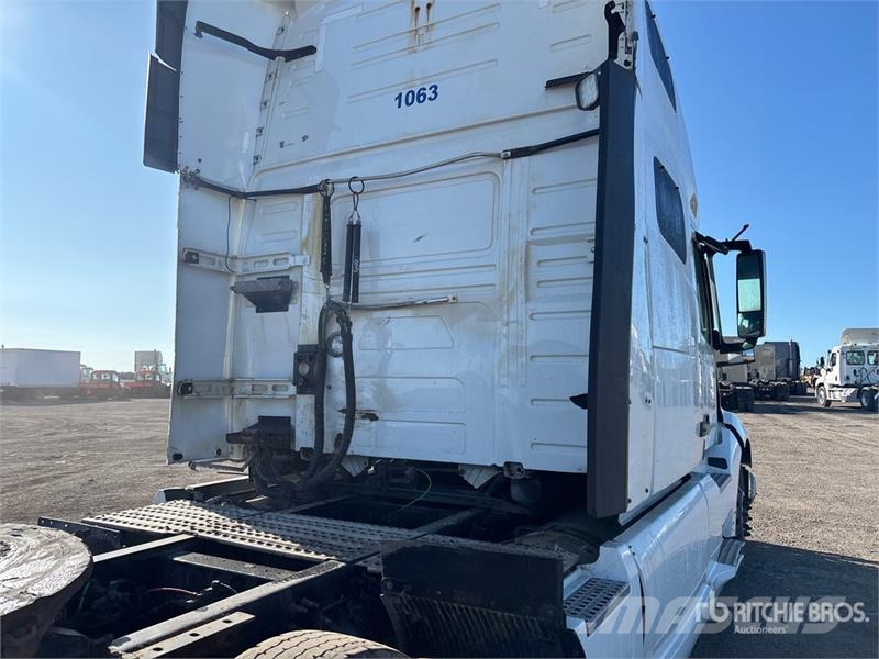 Volvo VNL760 وحدات الجر