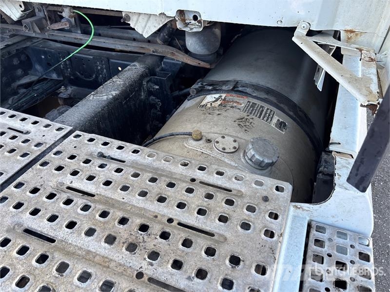 Volvo VNL760 وحدات الجر