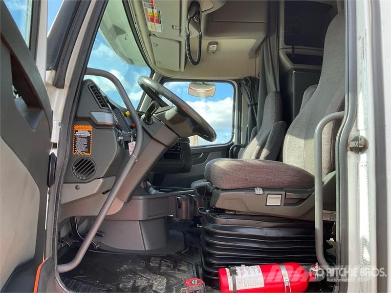 Volvo VNL760 Sattelzugmaschinen