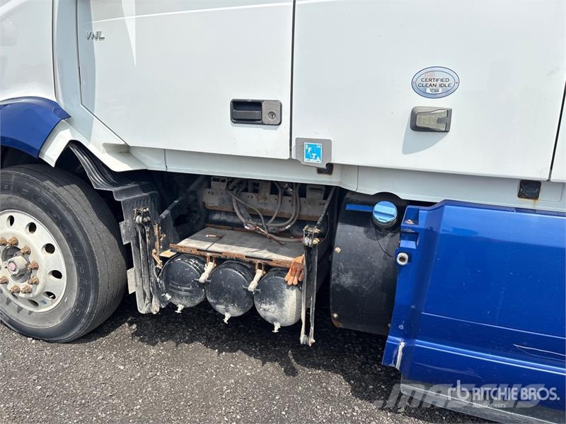Volvo VNL760 Truck Tractor Units