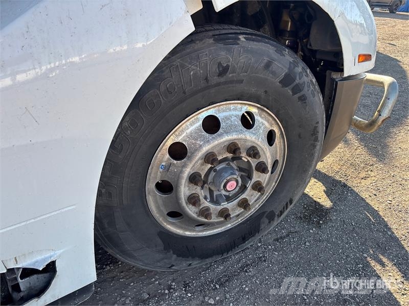 Volvo VNL760 وحدات الجر