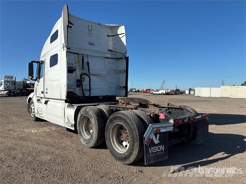 Volvo VNL760 وحدات الجر