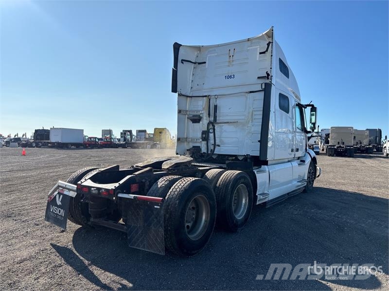 Volvo VNL760 وحدات الجر
