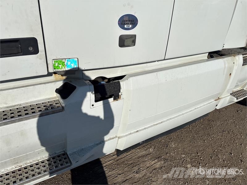 Volvo VNL760 وحدات الجر