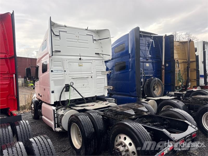 Volvo VNL760 وحدات الجر