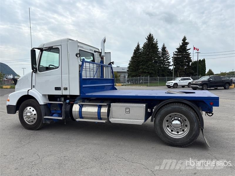 Volvo VNM Naudoti vilkikai