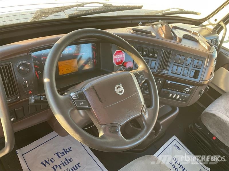 Volvo VNM Vlačilci