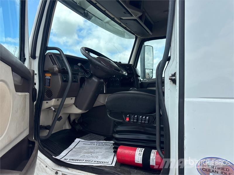 Volvo VNM Tractor Units