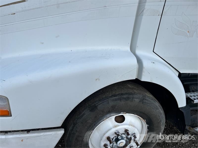 Volvo VNM وحدات الجر