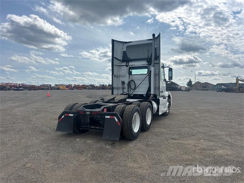 Volvo VNM Sattelzugmaschinen
