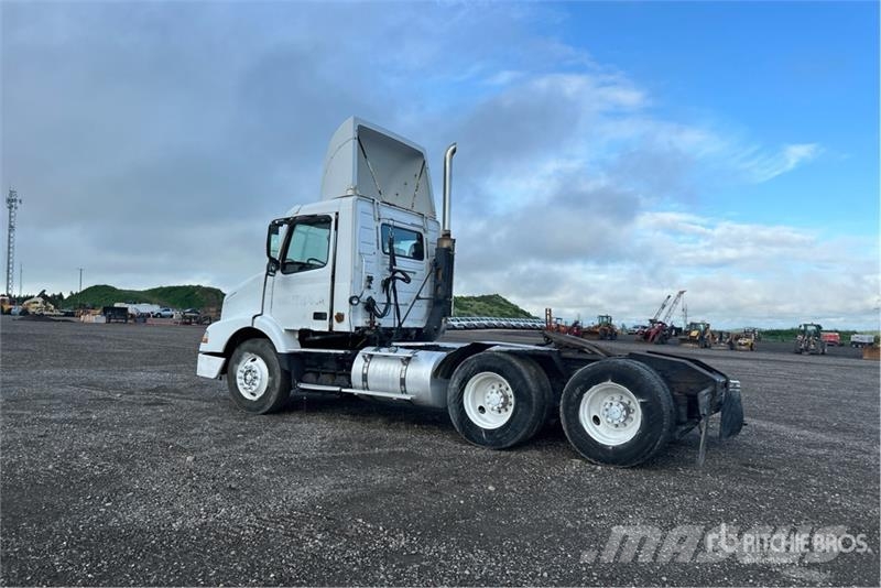 Volvo VNM وحدات الجر