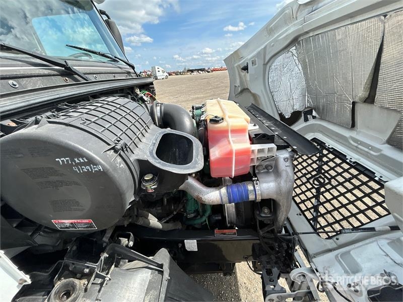 Volvo VNM Sattelzugmaschinen