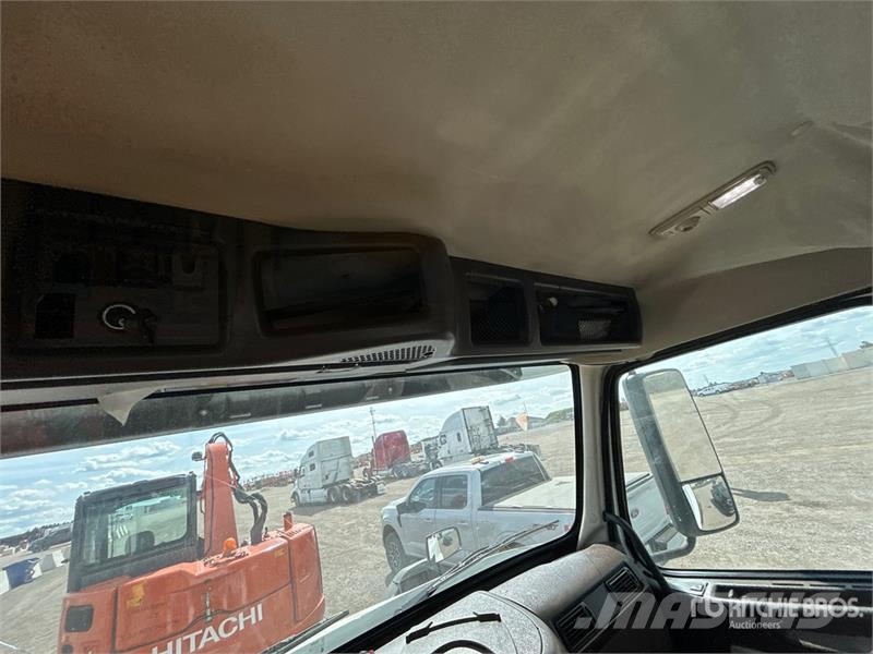 Volvo VNM Sattelzugmaschinen