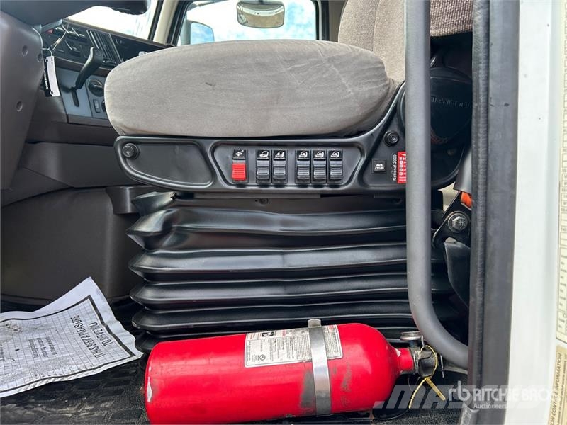 Volvo VNM Sattelzugmaschinen
