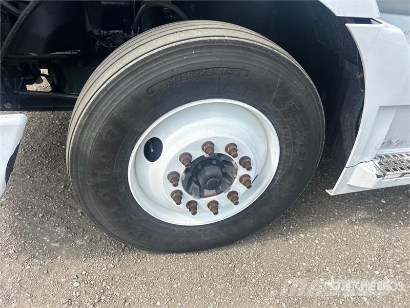 Volvo VNM Sattelzugmaschinen