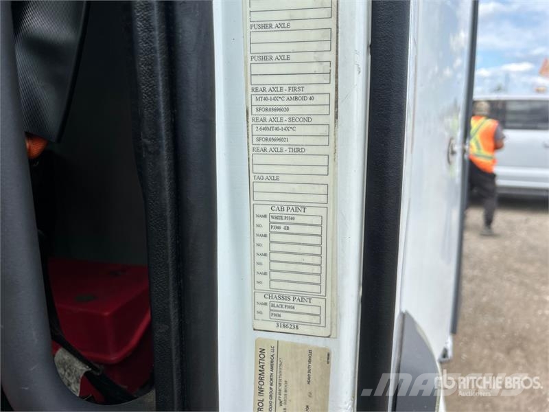 Volvo VNM Sattelzugmaschinen