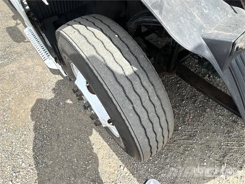Volvo VNM Sattelzugmaschinen