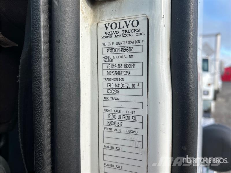 Volvo VNM وحدات الجر