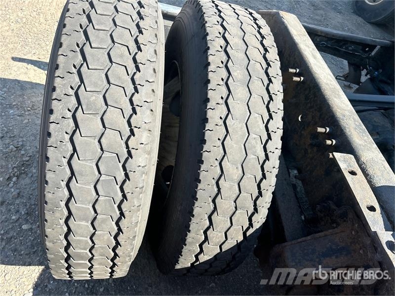 Volvo VNM Тягачі