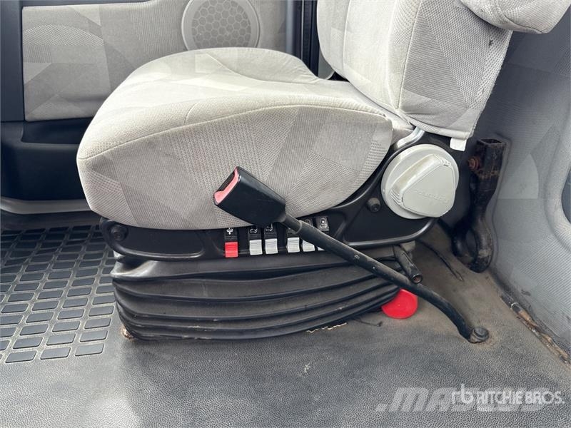 Volvo VNM Naudoti vilkikai