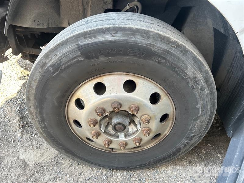 Volvo VNM Тягачі