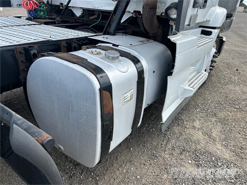 Volvo VNM Sattelzugmaschinen