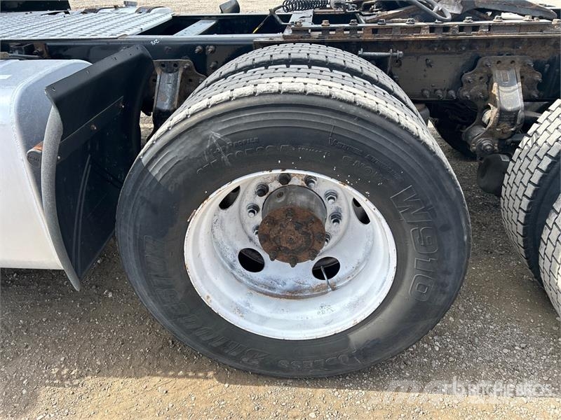 Volvo VNM Sattelzugmaschinen