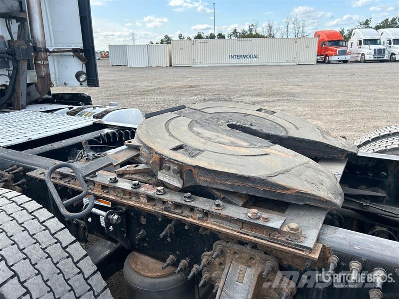 Volvo VNM Sattelzugmaschinen