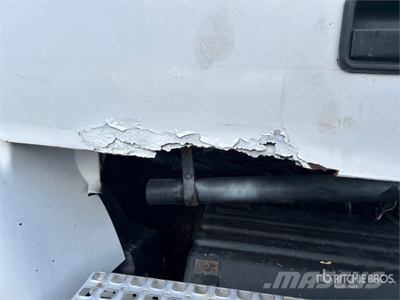 Volvo VNM وحدات الجر