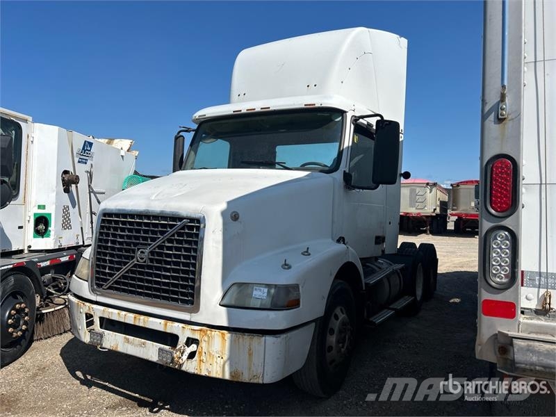Volvo VNM Тягачі
