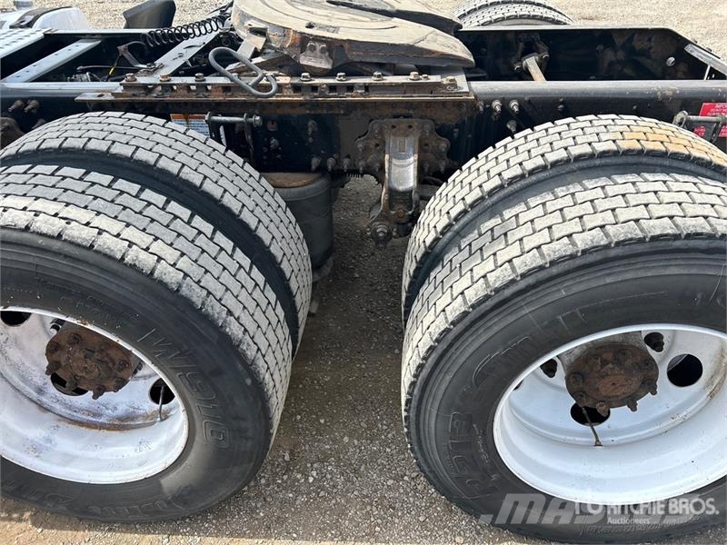 Volvo VNM Sattelzugmaschinen
