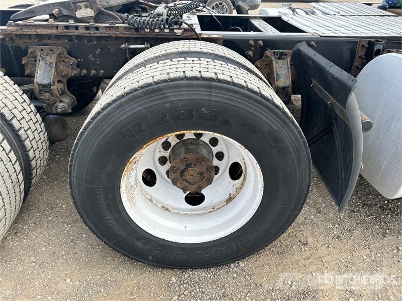 Volvo VNM Sattelzugmaschinen