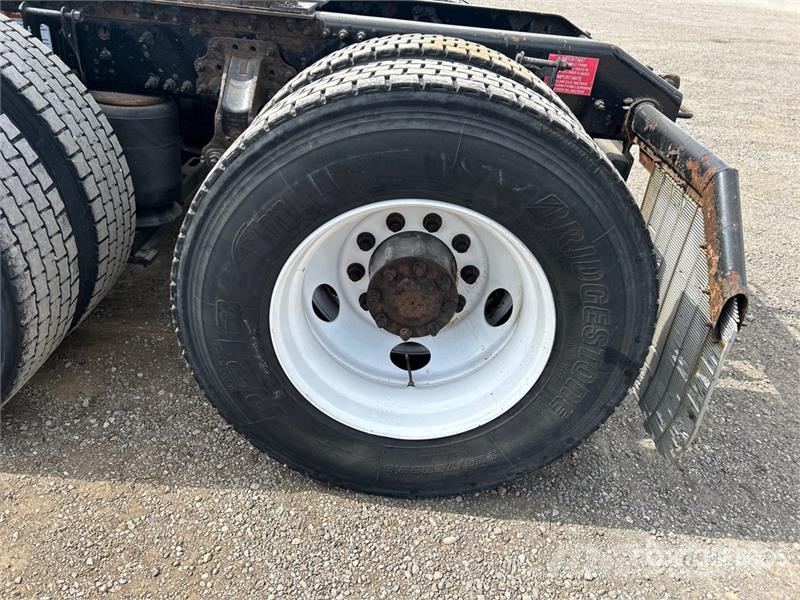Volvo VNM Sattelzugmaschinen