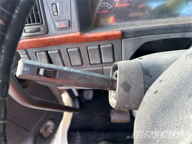 Volvo VNM وحدات الجر