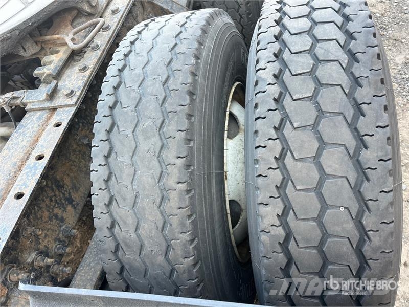 Volvo VNM Тягачі
