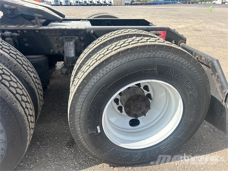Volvo VNM Sattelzugmaschinen